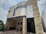 CASA EN PRE VENTA EN LA CAMPIÑA DEL BOSQUE LEÓN...