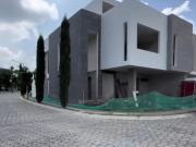 Casa en pre venta en Lomas de Angelopolis frente a...
