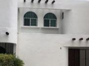 Casa en precioso conjunto con alberca y jardines en...