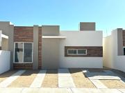 CASA EN PREVENTA CON AMPLIO TERRENO EN COLONIA PROGRESO