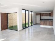 CASA EN PREVENTA EN MAYORAZGO, LEON GTO. A 10 MIN DE...