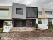 Casa Nueva en Tres Marías: 4 Recámaras, Roof Garden