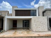 Casa en preventa, privada 3 recámaras, una en planta...
