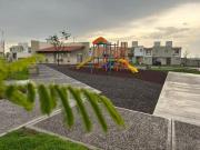 CASA EN PRIVADA AL NORTE DE LEON DESDE $1810000