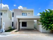 Casa en Privada al Poniente de Mérida