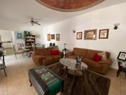 CASA EN PRIVADA CON ESTRICTA VIGILANCIA