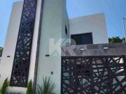 CASA EN PRIVADA CON SEGURIDAD, DISEÑO Y PRECIO INMEJORABLE