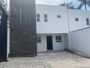 Casa en privada en col. Miraval