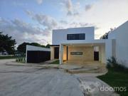 CASA EN PRIVADA EN TEMOZON NORTE 3 RECAMARAS,...