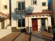 Casa en Privada Navarra en Culiacán