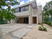 Casa en Privada Oasis en el Yucat?n Country Club