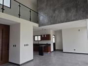 CASA EN PRIVADA RESIDENCIAL EN CONKAL CON PANELES SOLARES