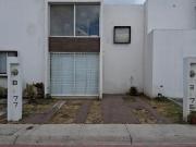 Casa en privada zona libre a Celaya