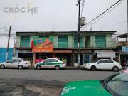 Casa en Propiedad con departamentos y locales en venta...