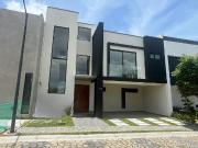 CASA EN VENTA EN PARQUE BERNA,LOMAS DE ANGELÓPOLIS