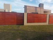 VENTA CASA 2 DORMITORIOS PILETA PUERTO GENERAL SAN MARTIN