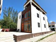 Vendo Edificio de 2 Depas en Residencial Villas Playa...