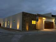 CASA EN PUNTA PIEDRA