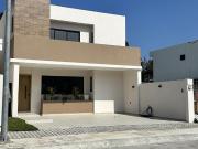Casa en Punta Tibur?n
