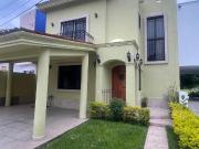 CASA EN REAL DEL COUNTRY, CON VISTA AL CAMPO DE GOLF!