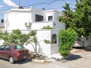 CASA EN RECUPERACIÓN BANCARIA EN C 20 No. 300