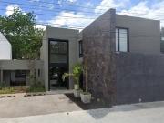 CASA EN RECUPERACIÓN BANCARIA EN C 24 No. 515 COL. MAYA,...