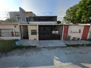 CASA EN RECUPERACION BANCARIA EN CALETA, CAMPECHE