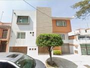 Casa en recuperacion bancaria en Irapuato, Claveria,...