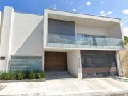 CASA EN REMATE BANCARIO EN COUNTRY MONTERREY