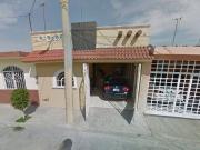 Casa en remate bancario en De La Parroquia 132, San...