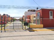 ¡ CASA EN REMATE BANCARIO EN HACIENDA CUAUTITLAN !...
