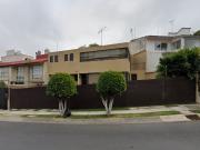 Casa en remate con fácil acceso a escuelas y parques....