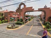 CASA EN REMATE CON JARDIN Y SEGURIDAD EN SANTA CRUZ DEL...