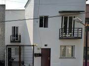 CASA EN REMATE EN COL INDUSTRIAL EN LA GAM, ESQUINA CON...
