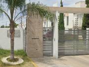 CASA EN REMATE EN COTO SOL TIERRA RESIDENCIAL TESISTAN...