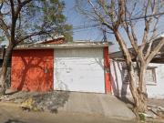 CASA EN REMATE EN IZTAPALAPA POR ZARAGOZA Y METRO GUELATAO