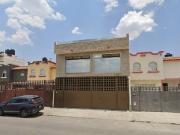 Casa en Remate en Puerta De Hierro, F 440