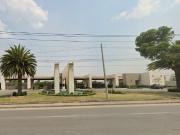 CASA EN REMATE EN RESIDENCIAL VALLE DE LAS FUETES