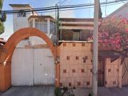 CASA EN REMATE EN RICARDO FLORES MAGÓN 26 EN SN LORENZO...