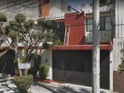 Casa en Remate en Tlacoquemecatl, F 1682