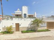 Casa en remate ideal para familias o inversionistas....