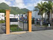 CASA EN REMATE UBICADA EN PRIVADA MISION SILLA,...