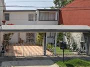 Casa en remate ubicada en Santa Monica, Tlalnepantla de Baz
