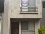 CASA EN RENTA, 2 RECÁMARAS CADA UNA CON BAÑO COMPLETO EN...