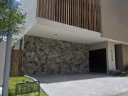 CASA EN RENTA