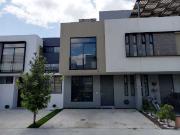 Casa en Renta 3 recámaras con Roof Garden y Panel Solar...