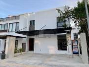 Casa en Renta 4 recs, 4 baños y cuarto servicio en... Casa en Renta 4 recs, 4 baños y cuarto servicio en...