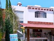 Casa en RENTA a pie de calle, Residencial El Refugio,...