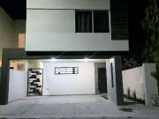 CASA EN RENTA AL NORTE DE SALTILLO EN FRACCIONAMIENTO...