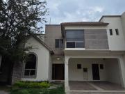 CASA EN RENTA AL NORTE DE SALTILLO EN PRIVADA SAYAVEDRA...